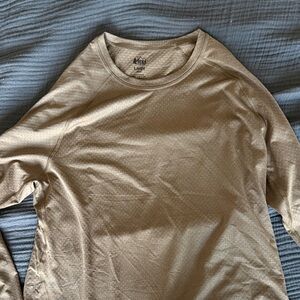 REI men’s long sleeve workout top